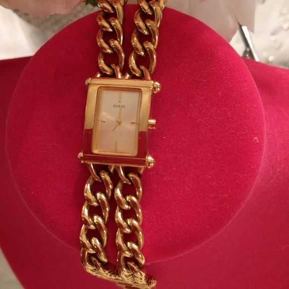 Guess Accessories - Guess gold watch